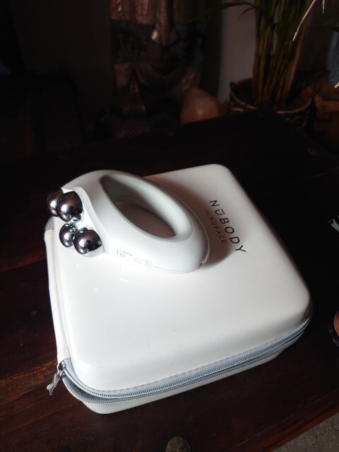 Nubody by Nuface micro current machine 