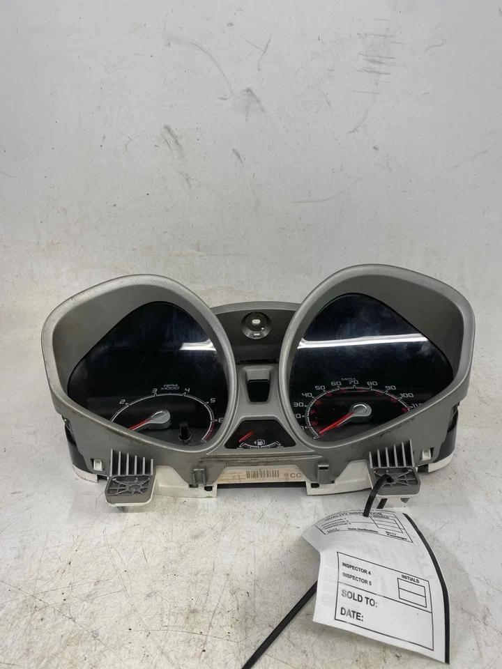 Medidor de velocímetro usado serve: 2012 Ford Fiesta cluster MPH com centro de mensagens grau - Imagem 2 de 4