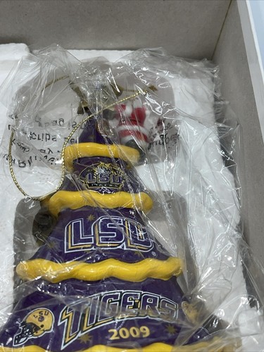 DANBURY MINT 2009 LSU TIGERS CERAMIC TRAIN FOOTBALL ORNAMENT W/ Tag - Picture 2 of 7