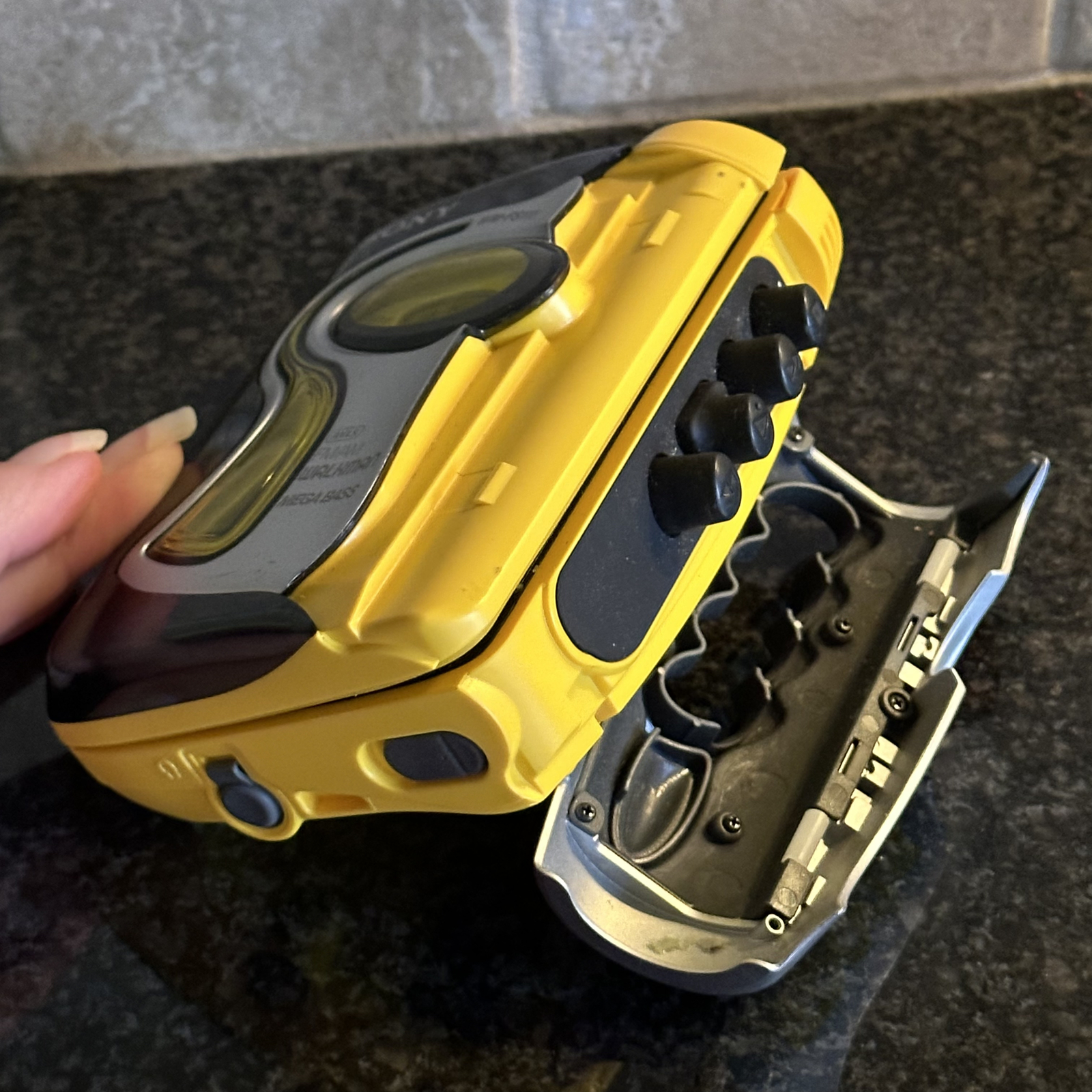 Sony WALKMAN Sports WM-FS111 Portable AM/FM Radio Cassette Player Mega Bass Vtg*