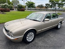 2000 Jaguar XJ XJ8 Sedan