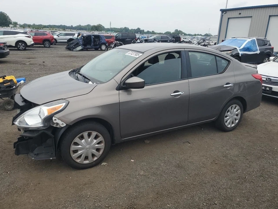 2016 Nissan Versa Driver Esquerdo Fender Sedan Cinza OEM Usado Apenas Pickup Local - Imagem 2 de 4