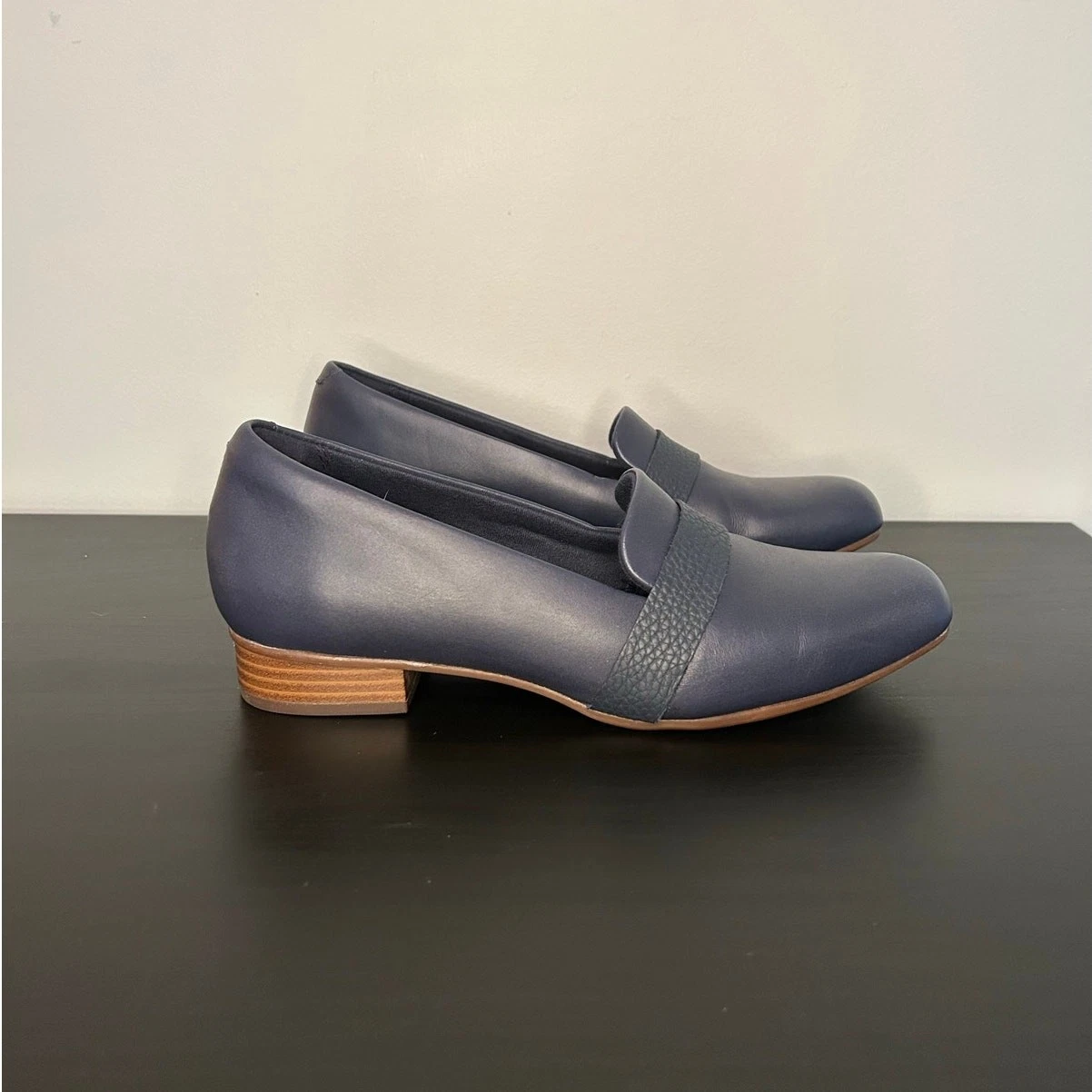 Mocassino Clarks Juliet Ariel in pelle navy taglia 7