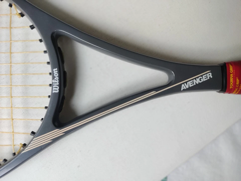 Raquette de Tennis Wilson - Graphite Composite - Modèle Avenger MidSize - Photo 3/4