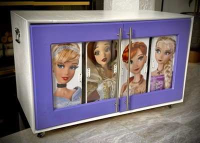 Disney Saks Fifth Ave Dolls Limited Edition Snow White Cinderella