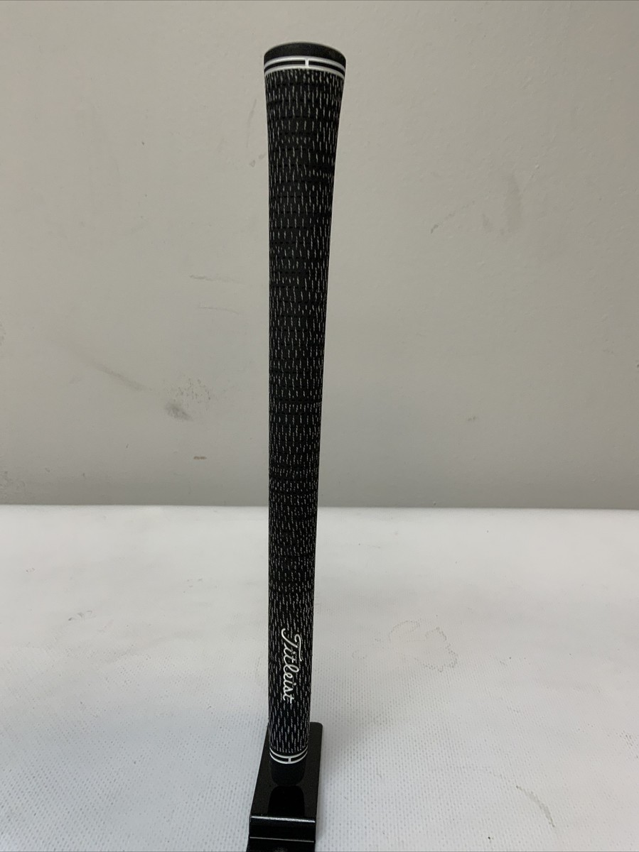 Titleist Golf Pride Tour Velvet M580 Standard Size Full Cord Titleist Golf Pride Tour Velvet M580 Standard Size Full Cord