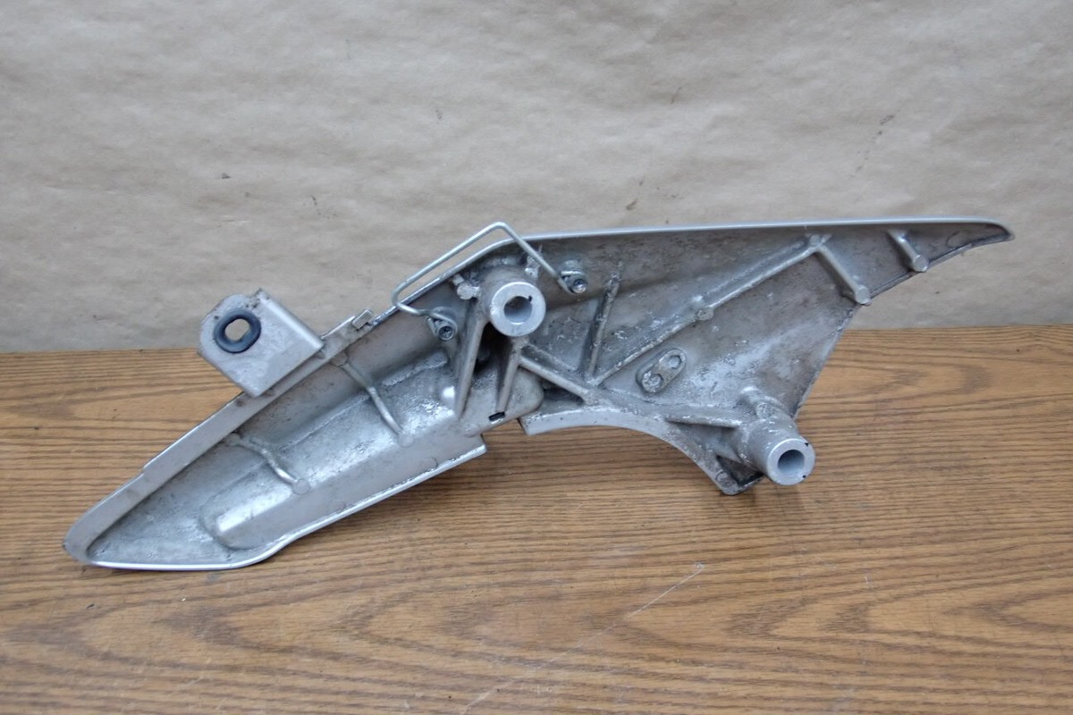 2004 HONDA FSC600D LEFT PASSENGER FOOT PEG W/ MOUNT | eBay