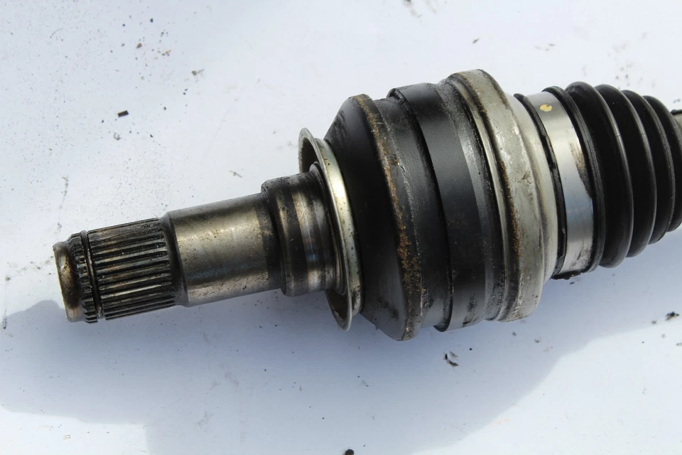 Lexus IS250 2006 tracción trasera eje transmisión eje trasero izquierdo o derecho M1082 Foto 3 de 4