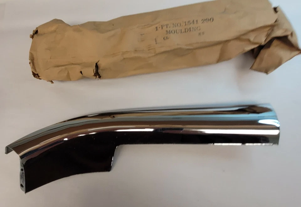 1954 Desoto Powermaster grade cromada lateral direita moldura surround 1541290 NOS. - Imagem 3 de 4