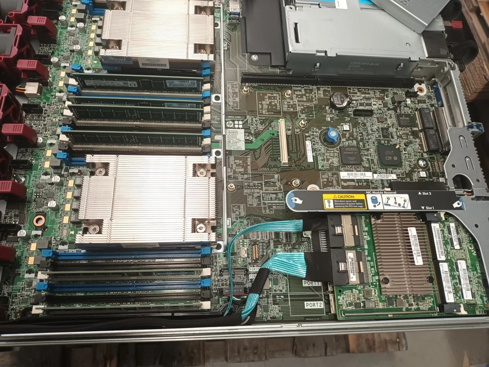 Lenovo X3650 M5 w 2xE5-2630v4/96 gb ram/14x6 Tb sas 12 g/2x480 Sata ssd - Image 3 of 4