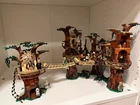 USED LEGO Star Wars: Ewok Village (10236) 14/17 Minifigures