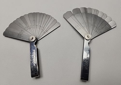 OEM Tools Feeler Gages (2) 25024 22 Blades Plus 25025 26 Blades Used Condition - Foto 1 di 24
