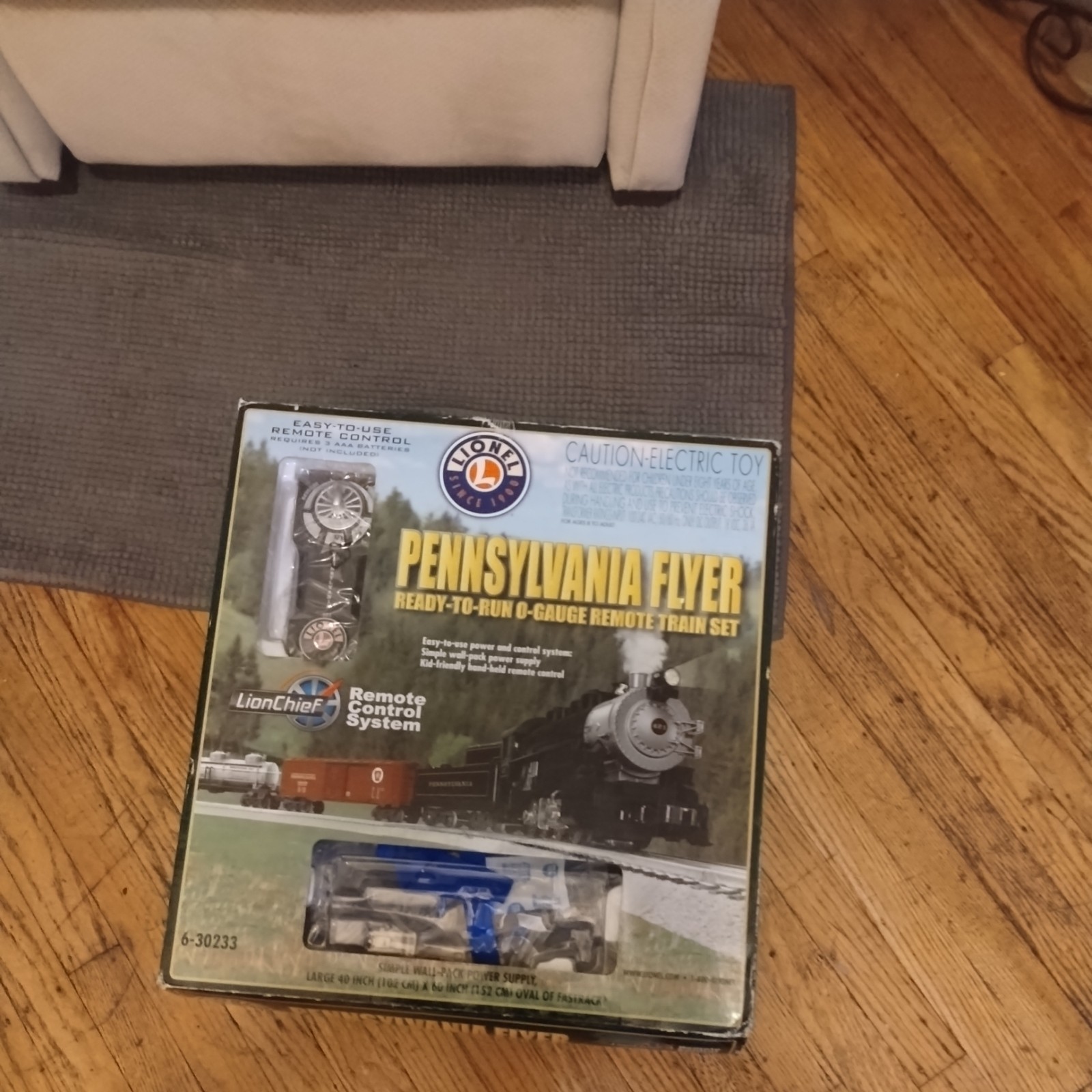 LIONEL PENNSYLVANIA FLYER LION CHIEF "O" GAUGE STEAM FREIGHT SET 6-30233 NIB