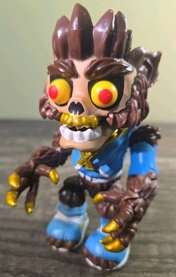 Moose Toys Treasure X Monster Coffin Wolfshine Wolfman figure