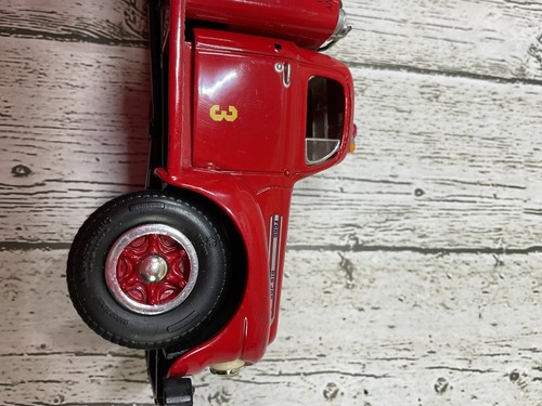 First Gear 19-2044 1951 Ford F-7 Fire Truck US Navy 1:34 Scale - Picture 19 of 19