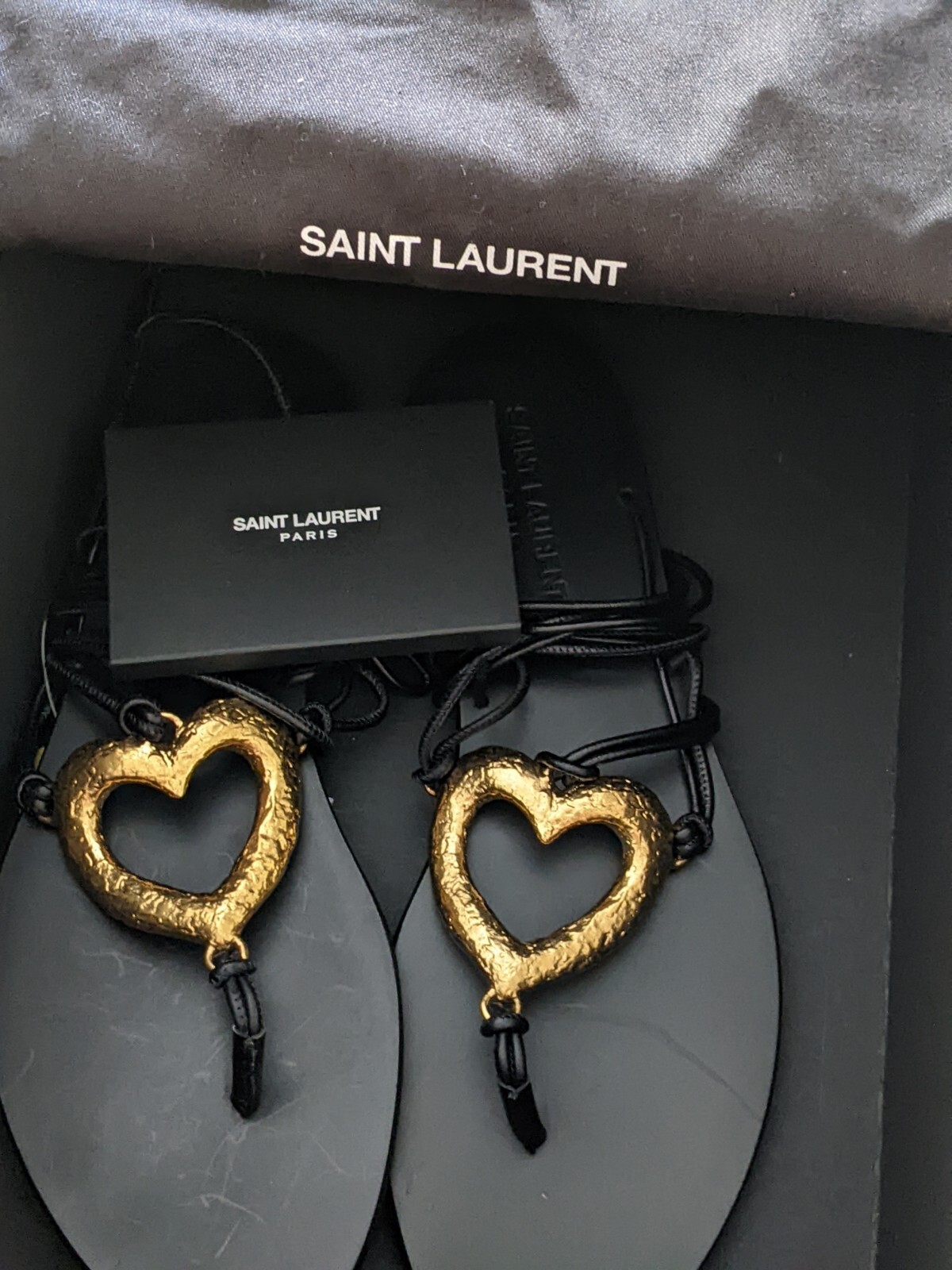Sandali cuore placca Saint Laurent