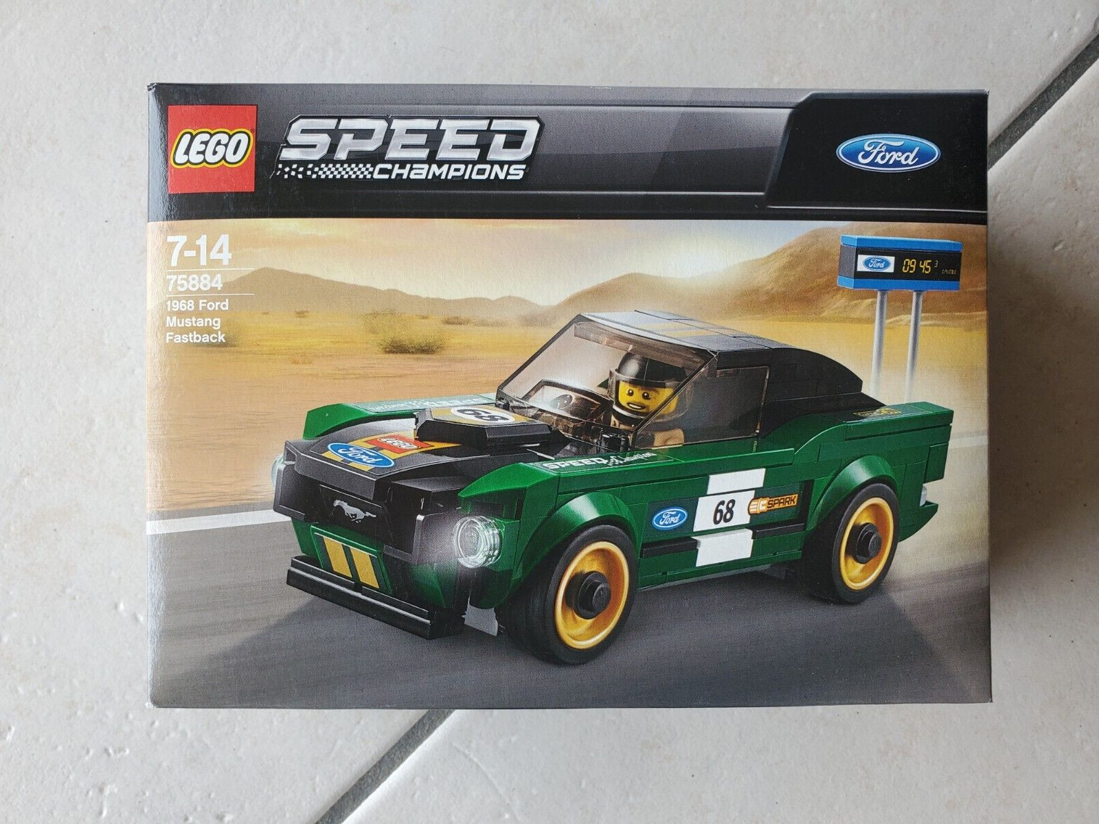 Lego 75884 Ford Mustang voiture miniature de course pour s'amuser en famille