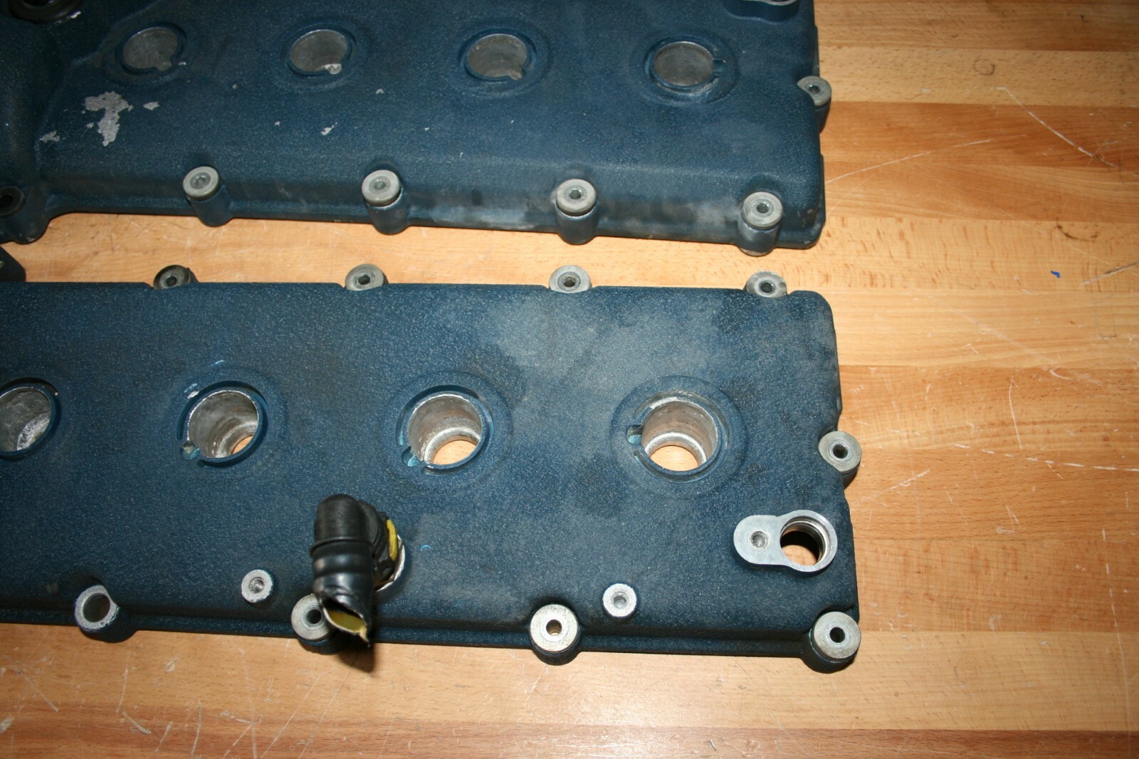 2007 MASERATI QUATTROPORTE Left Right engine valve cover 