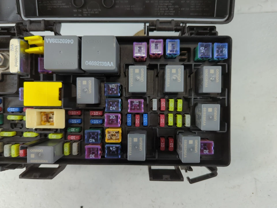 2015-2020 Dodge Grand Caravan Fusebox Fuse Box Relay Module Tipm AVJ25 - Image 4 of 4