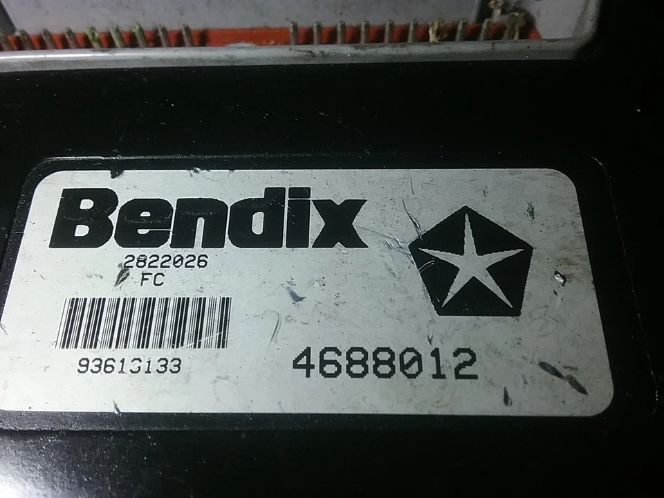 Chrysler LeBaron 1992-1995 módulo de control ABS 3,0 L 4688012 (M94) Foto 3 de 3