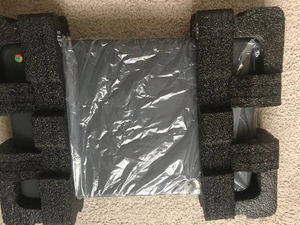 chromebook laptop - Image 4 of 4