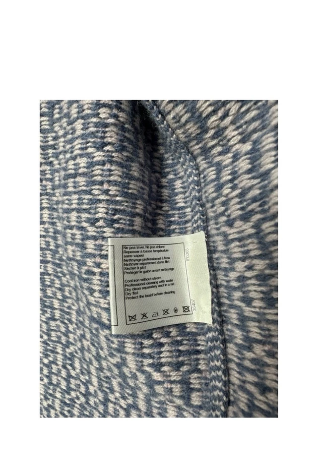 Cárdigan de cachemir azul y rosa de Chanel Foto 2 de 4