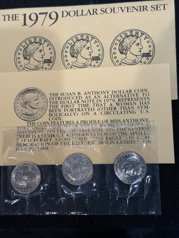 1979 Susan B. Anthony Dollar Souvenir Set - 3 Coin Uncirculated P D S Mint OGP
