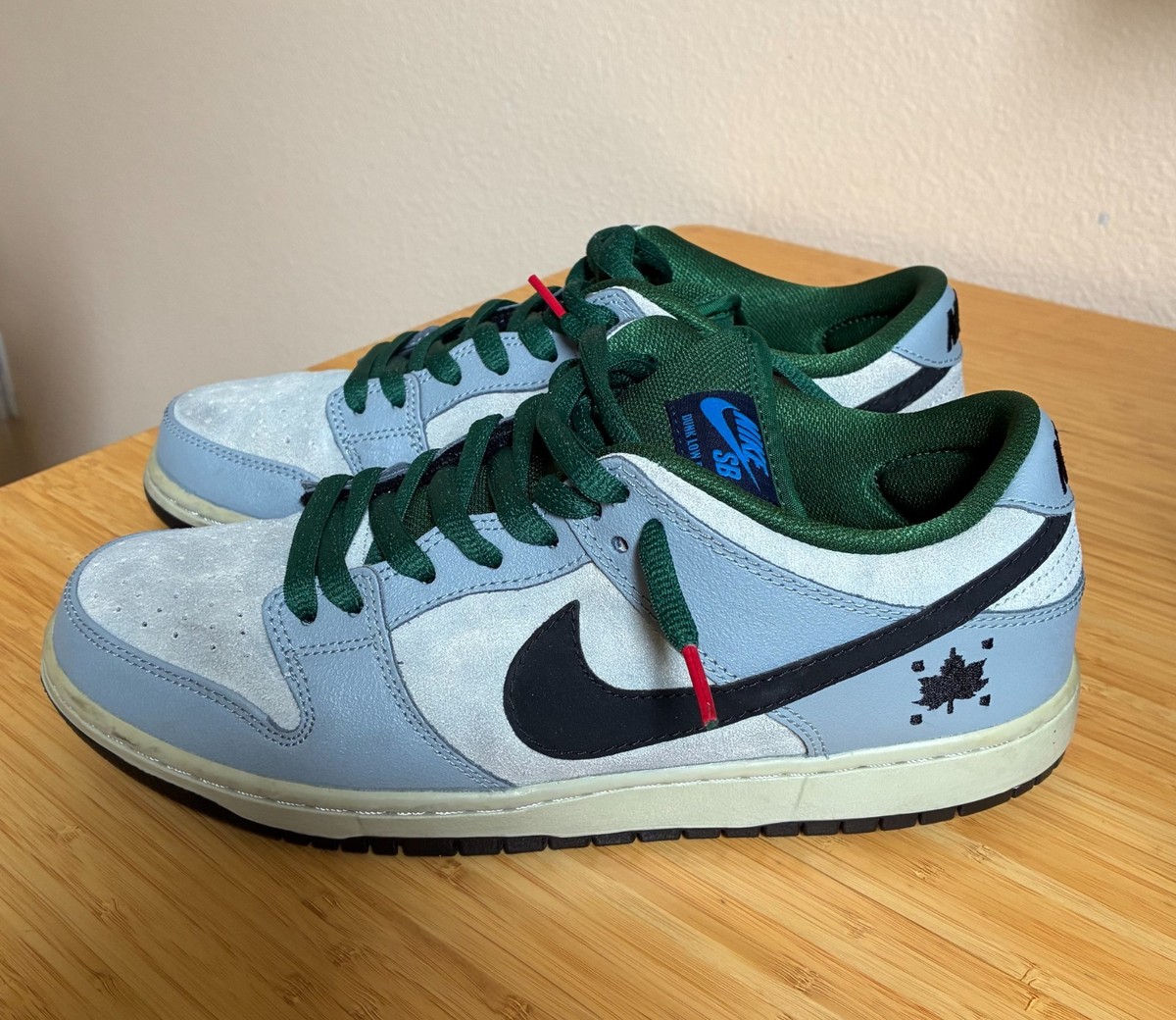 Nike SB Dunk Low Maple Leaf Central Park Size 9.5 Rare Replacement 