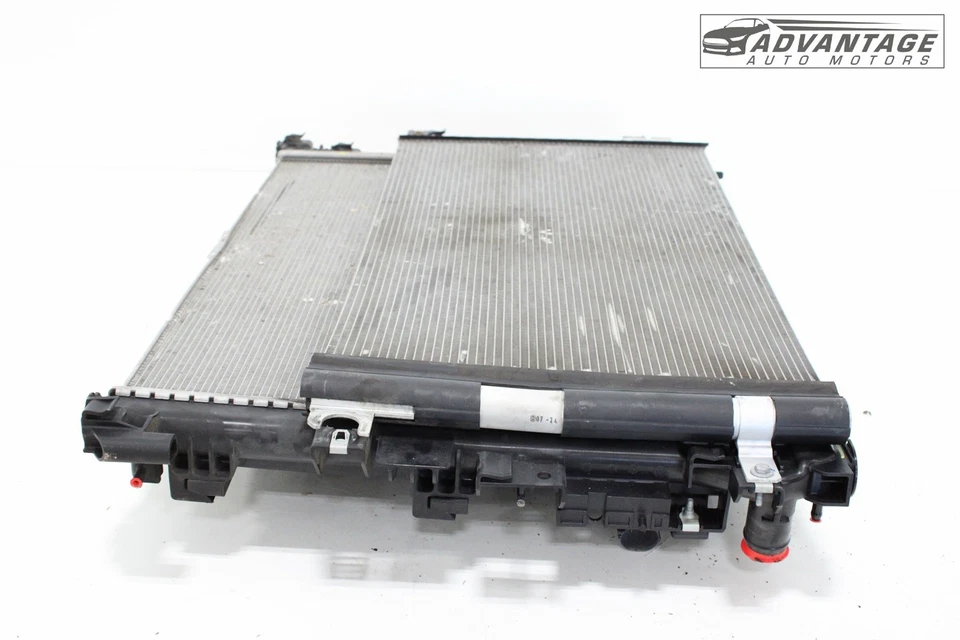 2020-25 CADILLAC XT4 2.0L RADIATOR & AC CONDENSER W/ COOLING FAN BLADE MOTOR OEM - Image 4 of 4