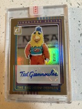 2025 Donruss The San Diego Chicken Signature Series Auto Gold /10 SG-SDC