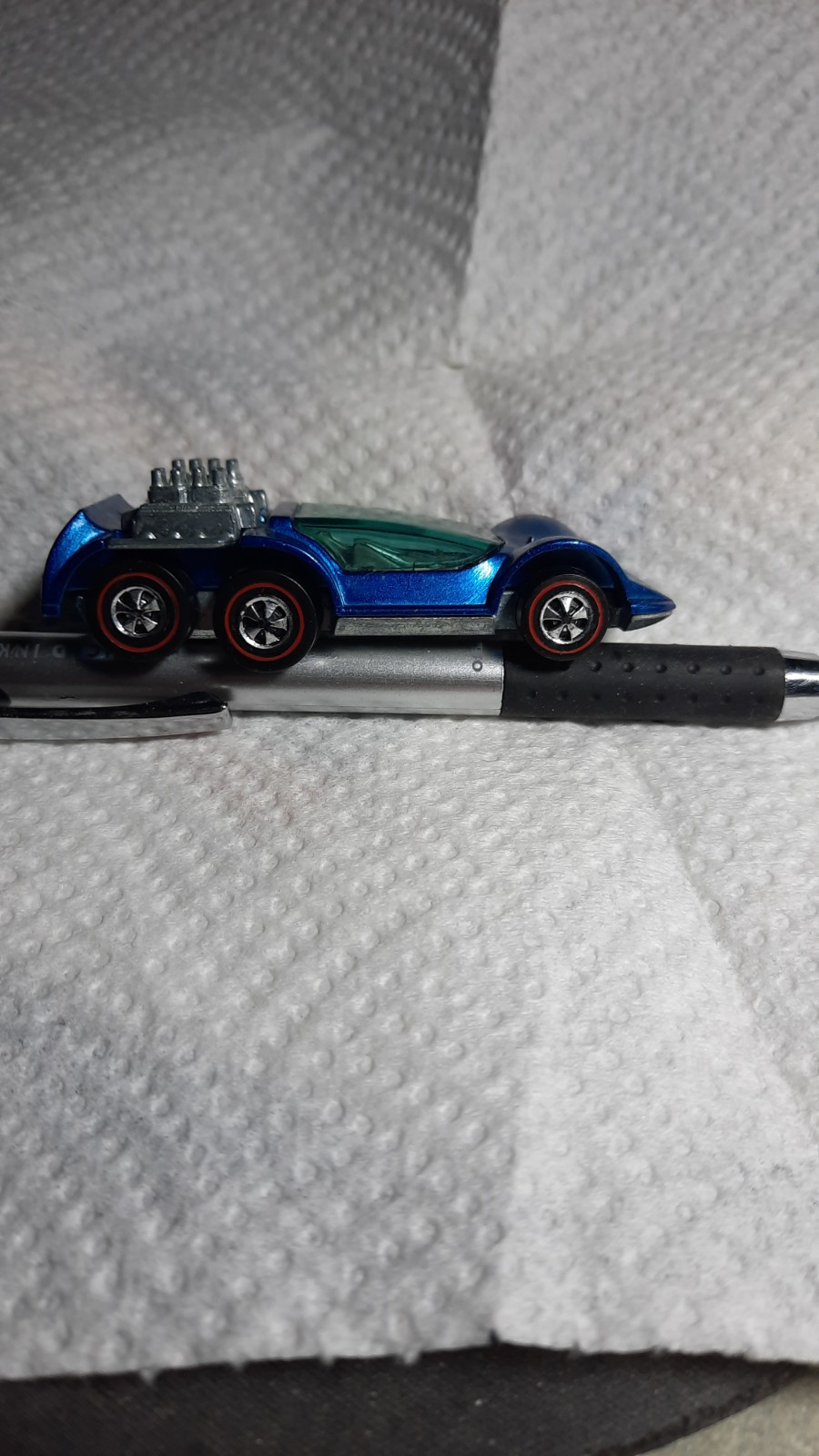 Vintage Hot Wheels Redline Six Shooter .beautiful Shape.