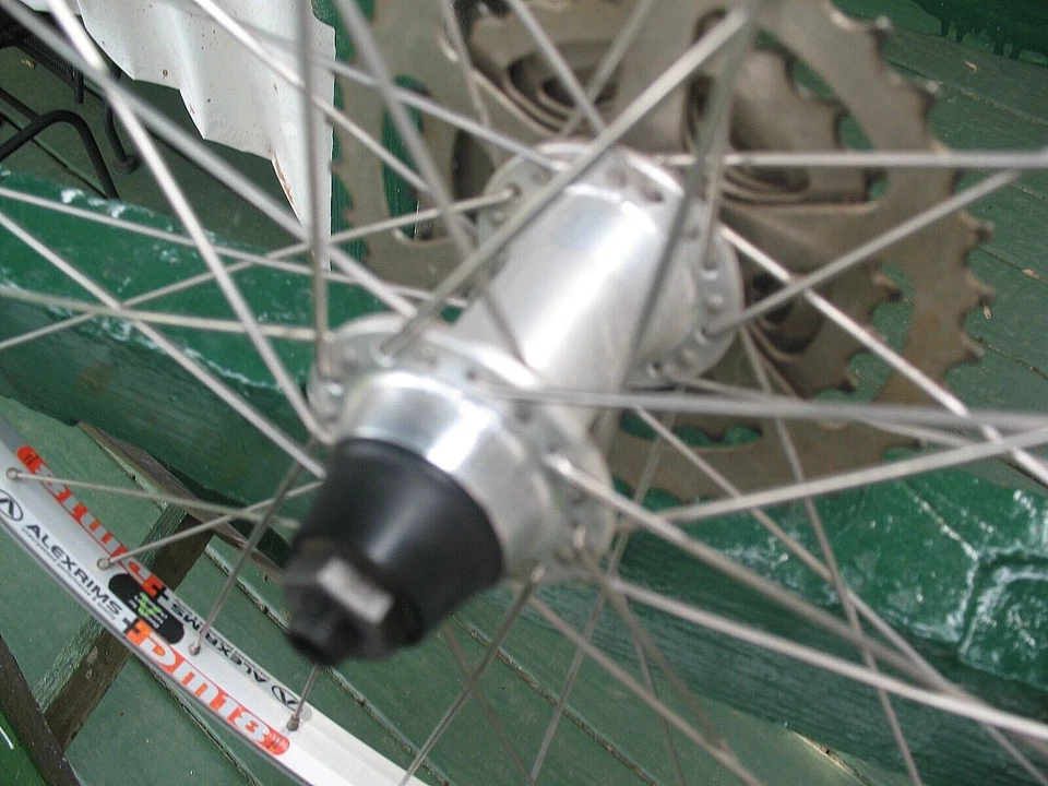 LLANTA TRASERA ALEXRIMS DM 18 559 X 18 con MEGARANGE 34T -6061 H -T6 MUY BONITA Foto 4 de 4