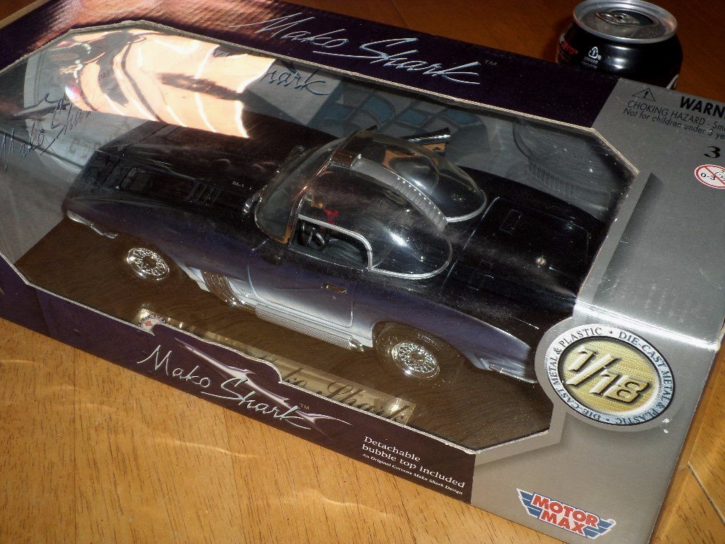 Corvetteマコシャークミニカー 1/18 スケール s-l1200.jpg