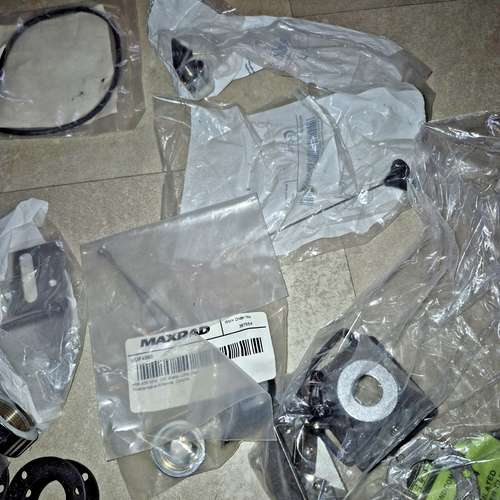2 WAY RADIO PARTS LOT ANTENNAS / MOUNTS / BELT CLIPS AND MORE NOS AND USED - Picture 3 of 6