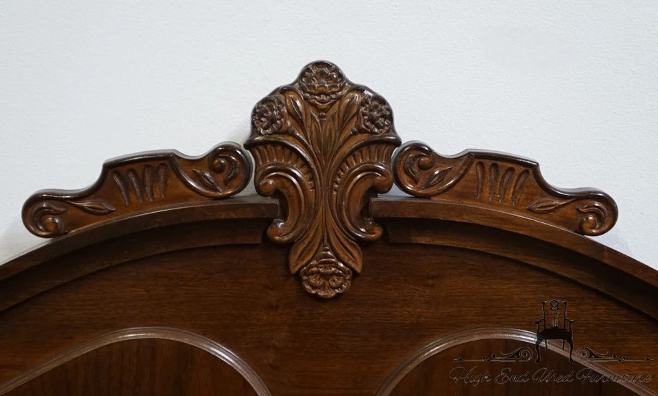 Cabecero provincial italiano tamaño reina nogal macizo Stanley Furniture 33913-... Foto 4 de 4