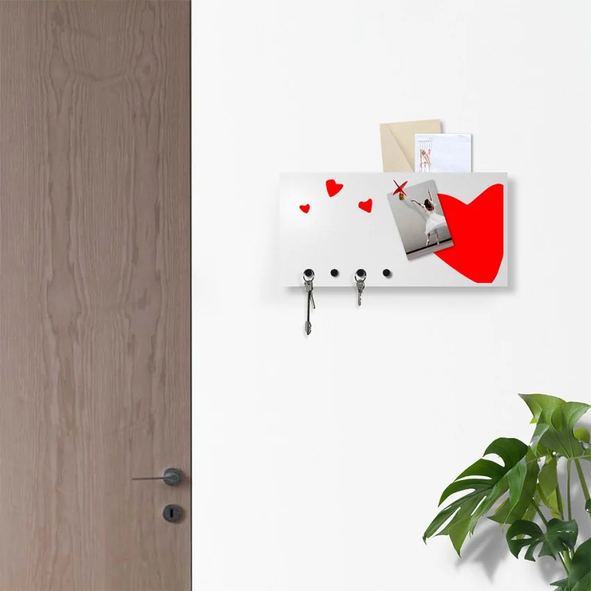 Organisateur mural moderne Heart pour bureau encombré avec panneau aimanté en acier