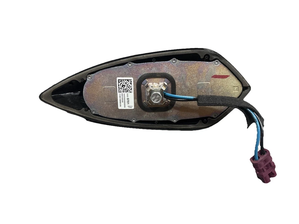 Antena de radio Chevrolet Cruze 2016-2018 montada en el techo aleta de tiburón OEM 23370701 Foto 2 de 3
