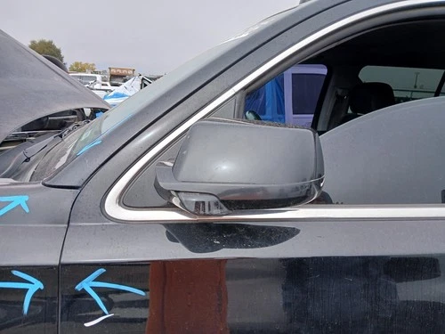 Used Left Door Mirror fits: 2015 Gmc Yukon xl 1500 Power turn signal opt DL3 w/o