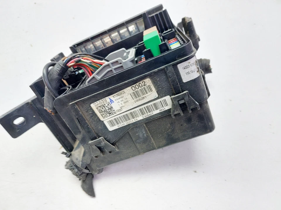 KIA SORENTO MK2 XM 2.2 DIESEL FUSE RELAY BOX 2014 91240-2P023 - Image 4 of 4