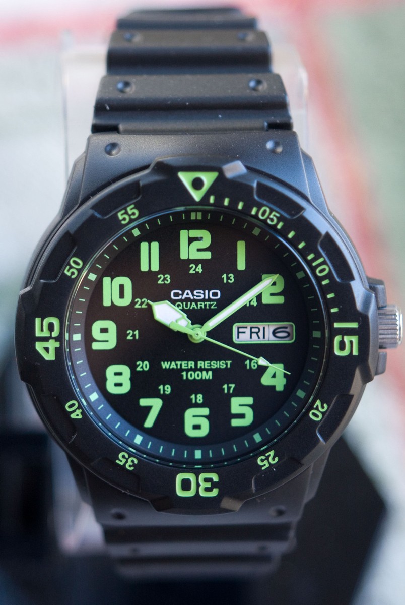 Casio MRW-200H-3BV Quartz Dive Watch 10ATM Resin Band Black Lime Green New MRW200H-1BV | Black Analog Men main image 3