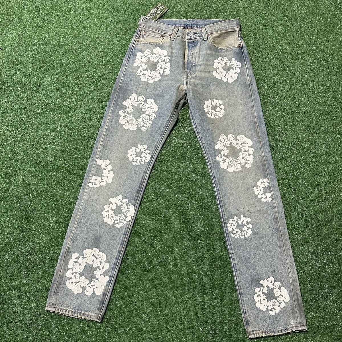 Denim Tears Dirty Wash Wreath 501 Light Wash Size 30X32 | eBay 