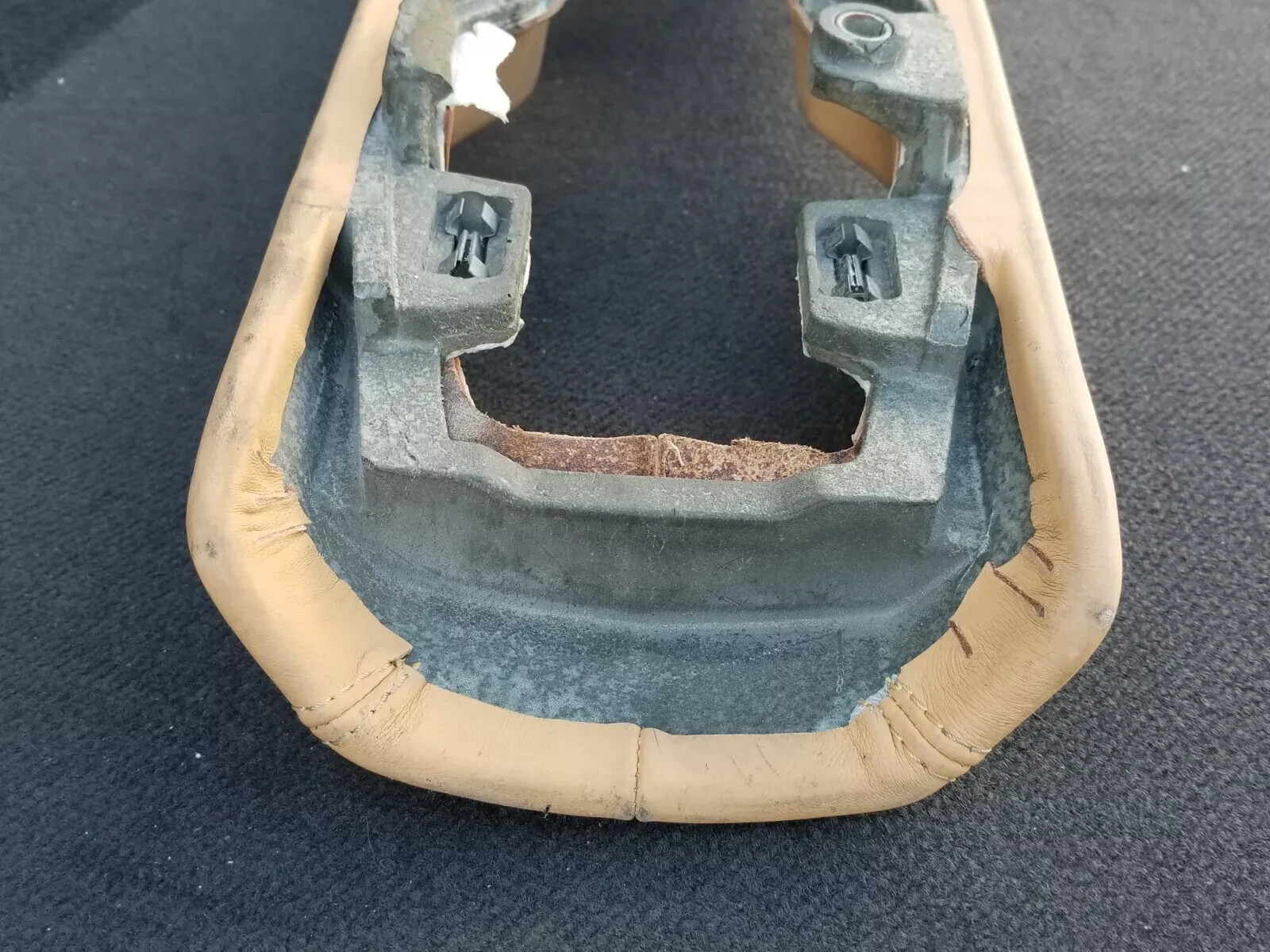 Ferrari 458 Italia Spider F142 Center Tunnel Console Unit Base Beige Leather OEM