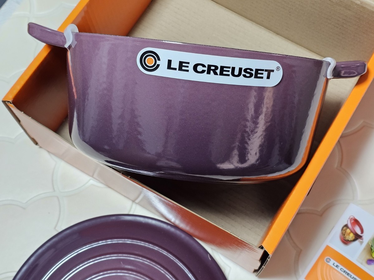 Le Creuset Cocotte 24cm 9.5in 4.5qt Fig Purple Silver knob Cast