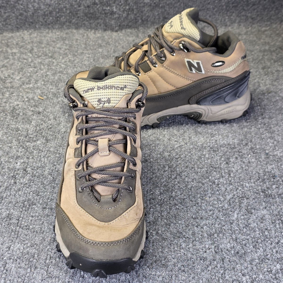 New Balance 974 Mens Size 8 Hiking Boot MW974BR Brown  display picture 1