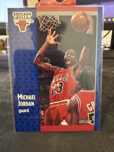 Fleer 1991-92 Michael Jordan #29 Chicago Bulls Base Set NBA Basketball Card