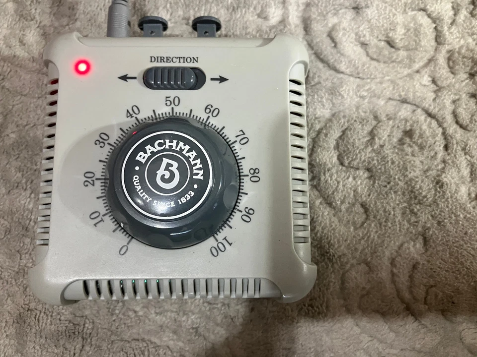 Bachman DC Control Center nur 46605A, kein Wandnetzteil oder Gleiskabel.