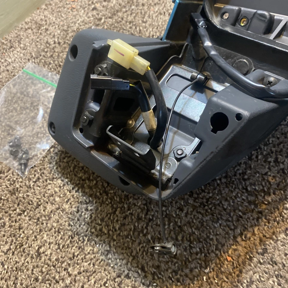 1993 年本田 Goldwing GL1500se 后备箱盖带扬声器 原始设备制造商 二手 金属蓝绿色 — 第 4/4 张图片