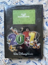 Walt Disney World Parks 2011 4x6 Photo Album With 300 Photo Slots,CD Sleeve Memo