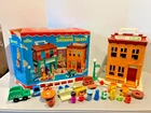 Fisher Price Vintage Little People Play Family Sesame Street #938 w/Box