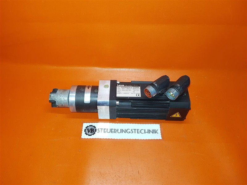 Lenze MDSKSRS036-23 / 00394594 / 0.54 KW / Neugart PLE60 i=15 / Servomotor